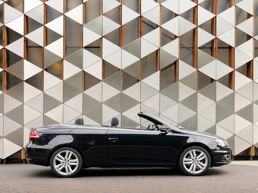  Volkswagen Eos 2.0 TDi BlueMotion 2010 года  (UK) (фото 27 из 29)